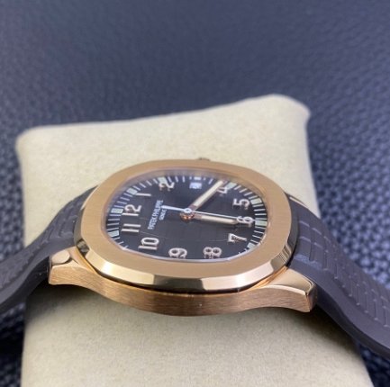 Patek Philippe Aquanaut series 5167R-001 mechanical men's watch Diameter: 40mm Thickness: 8.6mm (replica watch)