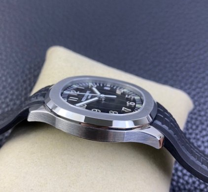 Patek Philippe Aquanaut series 5167A-001 mechanical men's watch Diameter: 40mm Thickness: 8.6mm (replica watch)
