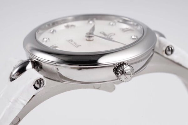 Omega De Ville series 424.58.27.60.55.001 quartz women’s watch diameter: 27.4mm thickness 8.8mm (replica watch)