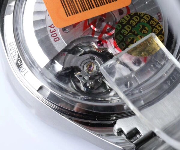 Omega Speedmaster 331.90.42.51.04.001 mechanical men's watch with a diameter of 41.5mm and a CAL.9300 movement.