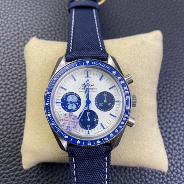 Omega Speedmaster 310.32.42.50.02.001 watch (Snoopy Award 50th Anniversary Watch) diameter 42mm
