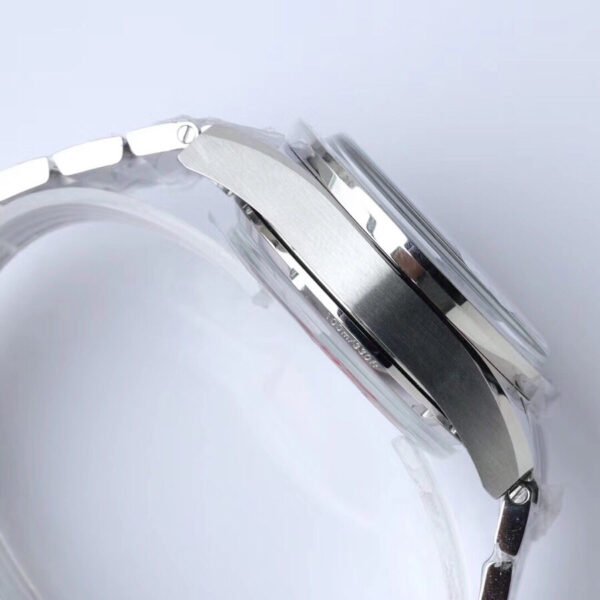 Omega Speedmaster 331.10.42.51.01.001 Mechanical Men's Watch Diameter 41.5mm CAL.9300 Movement Chronograph
