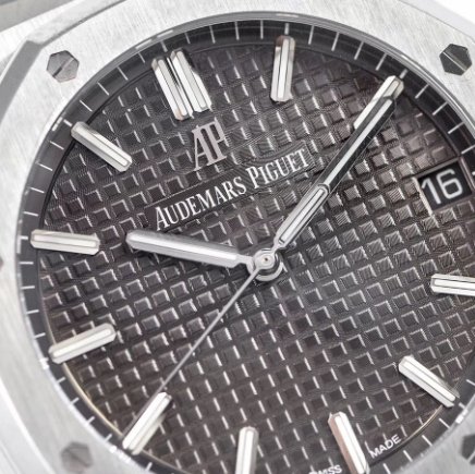 Audemars Piguet Royal Oak Series 15500ST.OO.1220ST.02 Mechanical Men's Watch Diameter: 41mm Thickness: 10.4mm(replica watch)