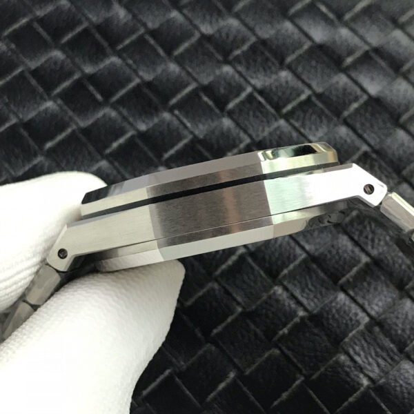 Audemars Piguet Royal Oak Series 26120ST.OO.1220ST.01 Mechanical Men's Watch Customized Kinetic Movement Diameter 41mm Thickness 13.5mm(replica watch)