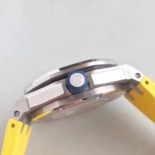 Audemars Piguet Royal Oak Offshore Series 15710ST.OO.A051CA.01 Mechanical Men's Watch Transparent Back Diameter 42mm(replica watch)
