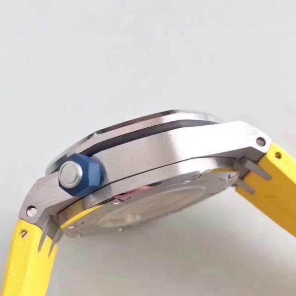 Audemars Piguet Royal Oak Offshore Series 15710ST.OO.A051CA.01 Mechanical Men's Watch Transparent Back Diameter 42mm(replica watch)