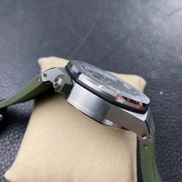 Audemars Piguet Royal Oak Offshore Series 15710ST.OO.A052CA.01 Mechanical Men's Watch Diameter 42mm(replica watch)